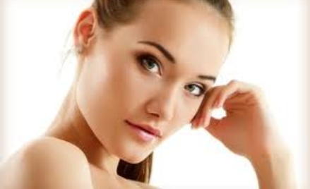 Różne zabiegi dla ciała ludzkiego rekomendowane przez kosmetyczkę.